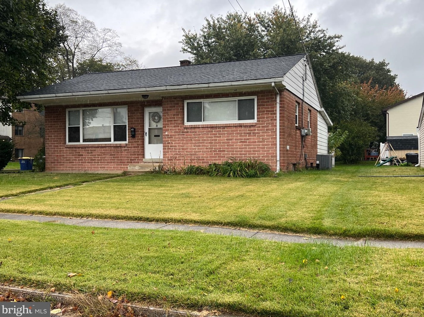 30 Walnut Ln, Camp Hill, PA 17011