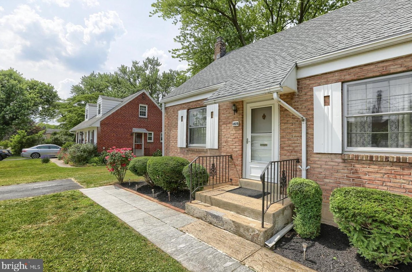 1928 Princeton Ave, Camp Hill, PA 17011-5440