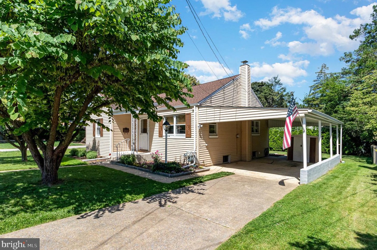 1355 Simpson Ferry Rd, Rudytown, PA 17070