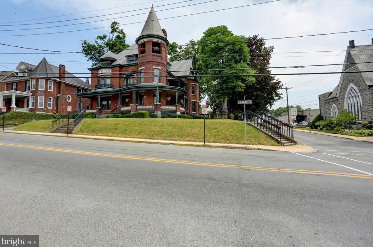100 E Orange St, Lees Cross Roads, PA 17257