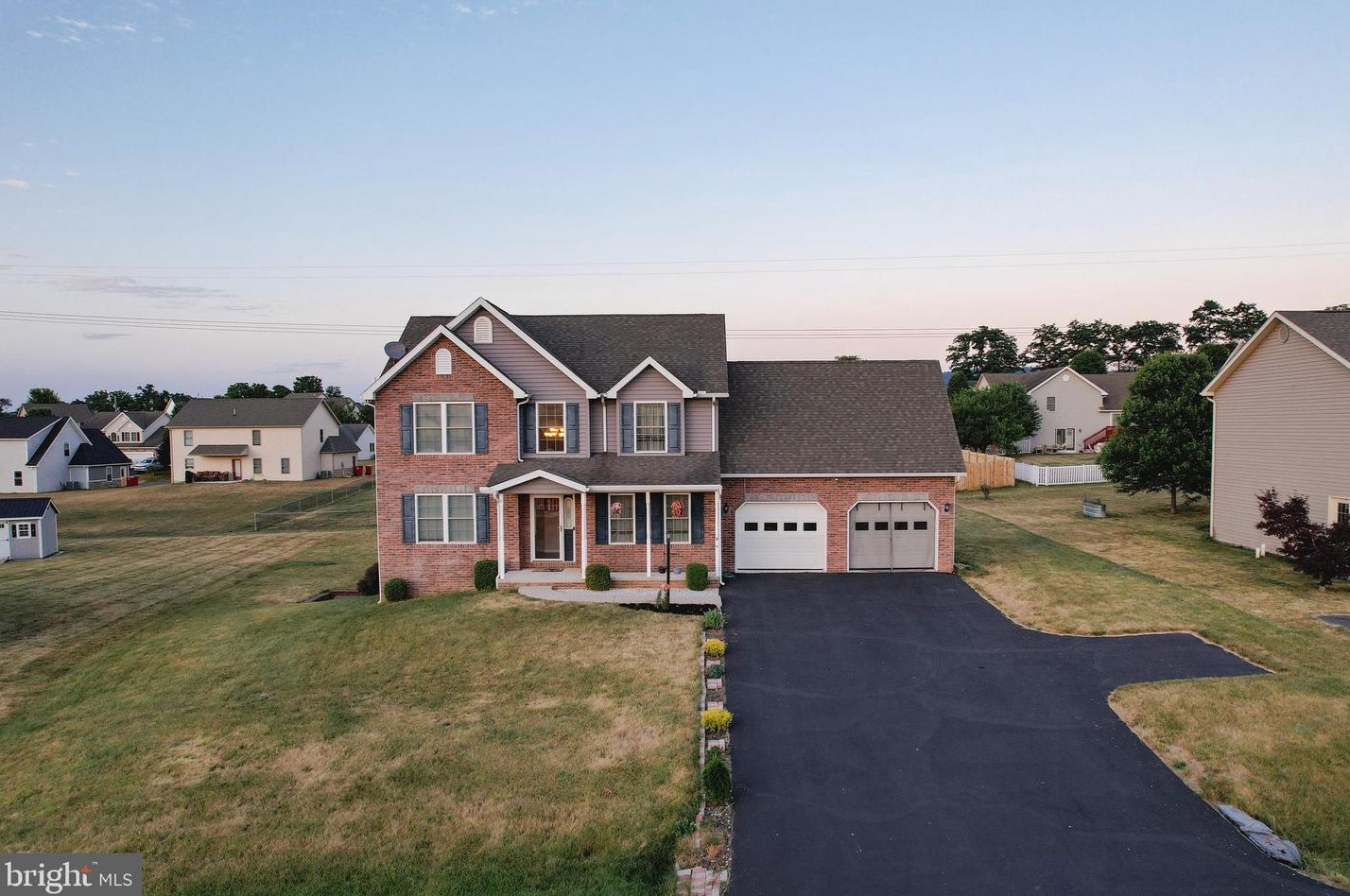 6 Osprey Way, Lees Cross Roads, PA 17257