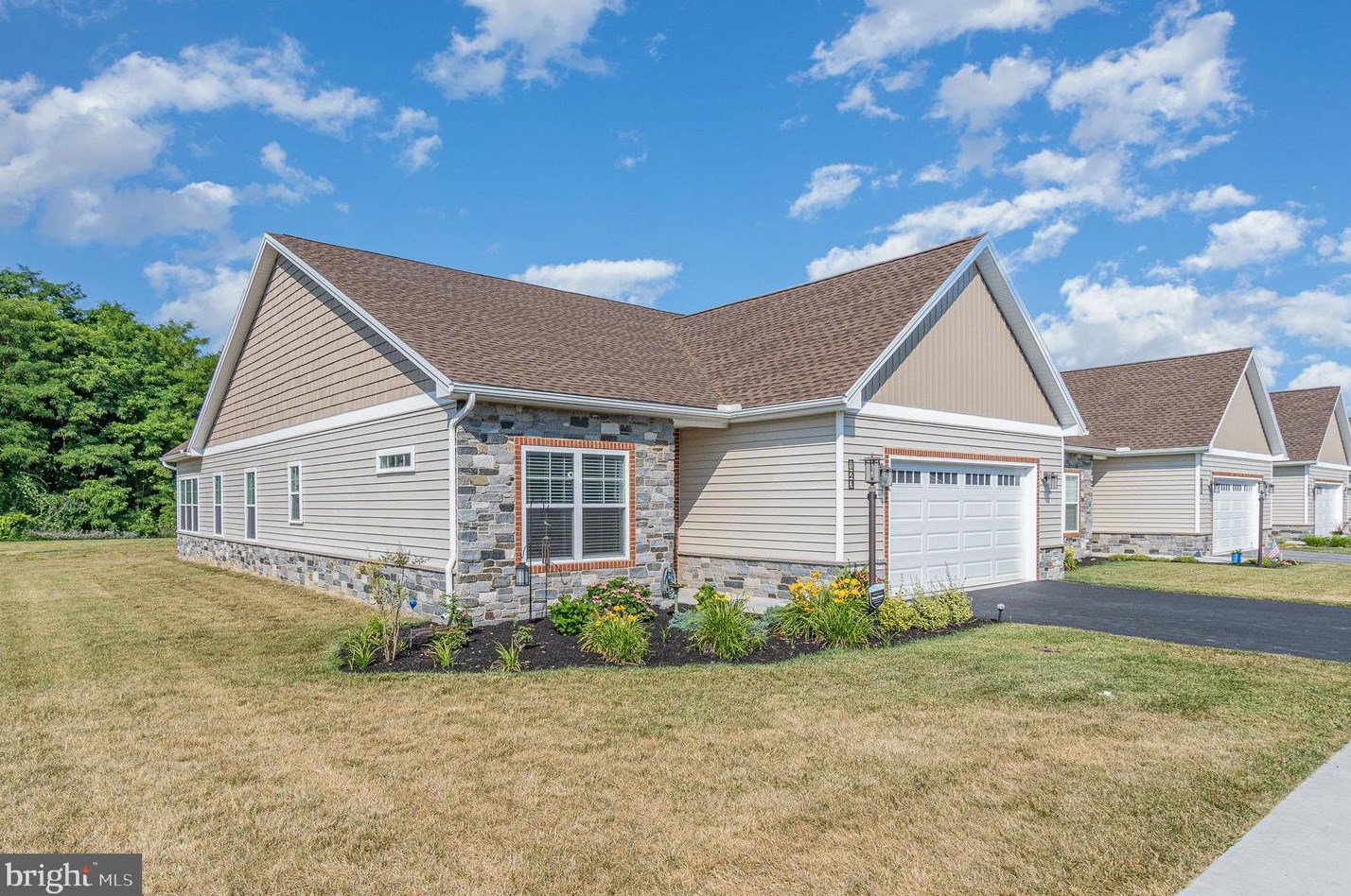 123 Cardinal Dr, Lees Cross Roads, PA 17257