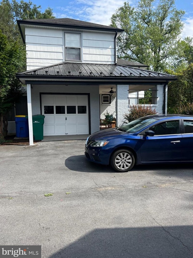 441 Country Club Rd, Camp Hill PA  17011-2113 exterior