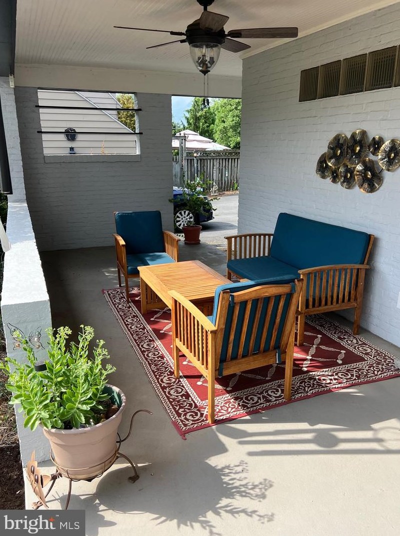 441 Country Club Rd, Camp Hill PA  17011-2113 exterior