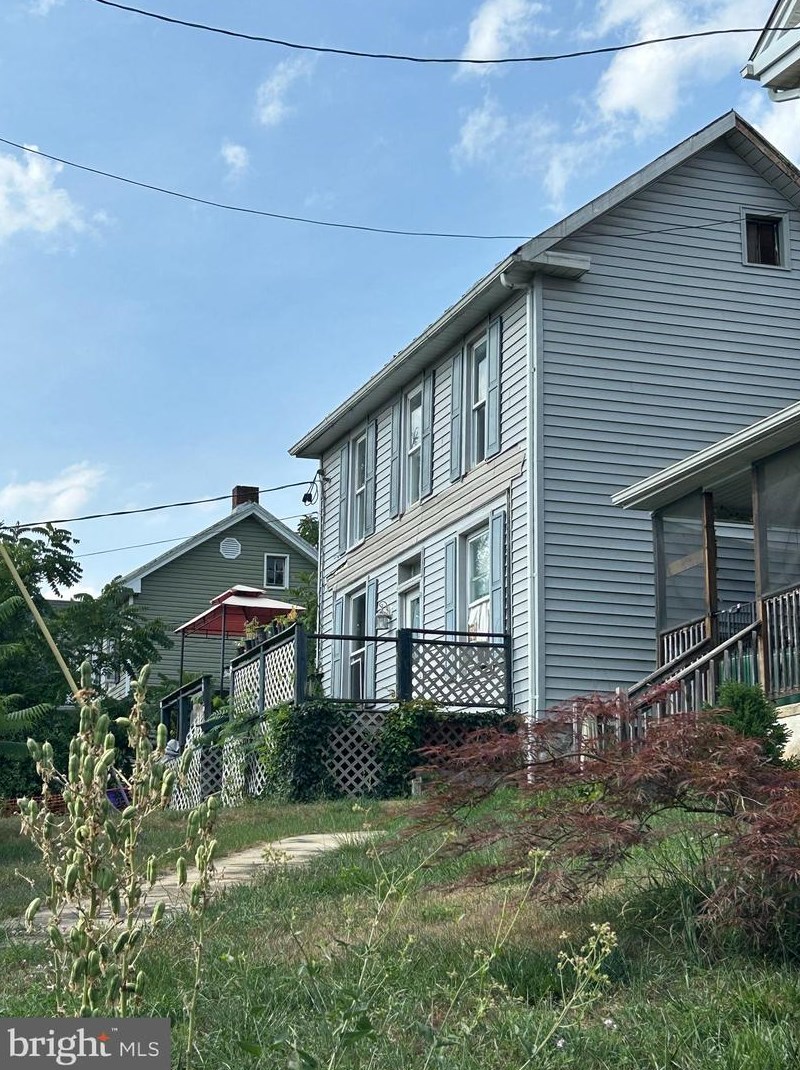 217 S Penn St, Lees Cross Roads, PA 17257