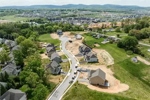 100 Lark Meadows Dr, Mechanicsburg, PA 17055 - Photo 36