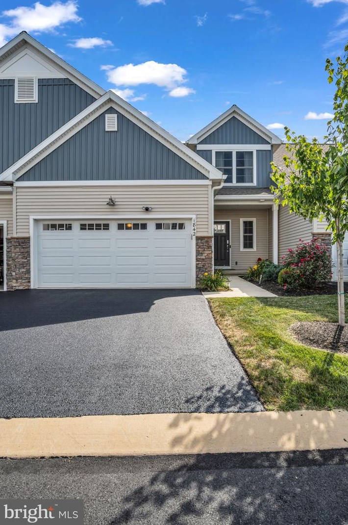 1842 Shady Ln, Navy Sup Dpt, PA 17055
