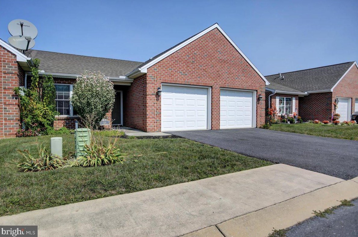 125 Blackbird Ln, Lees Cross Roads, PA 17257
