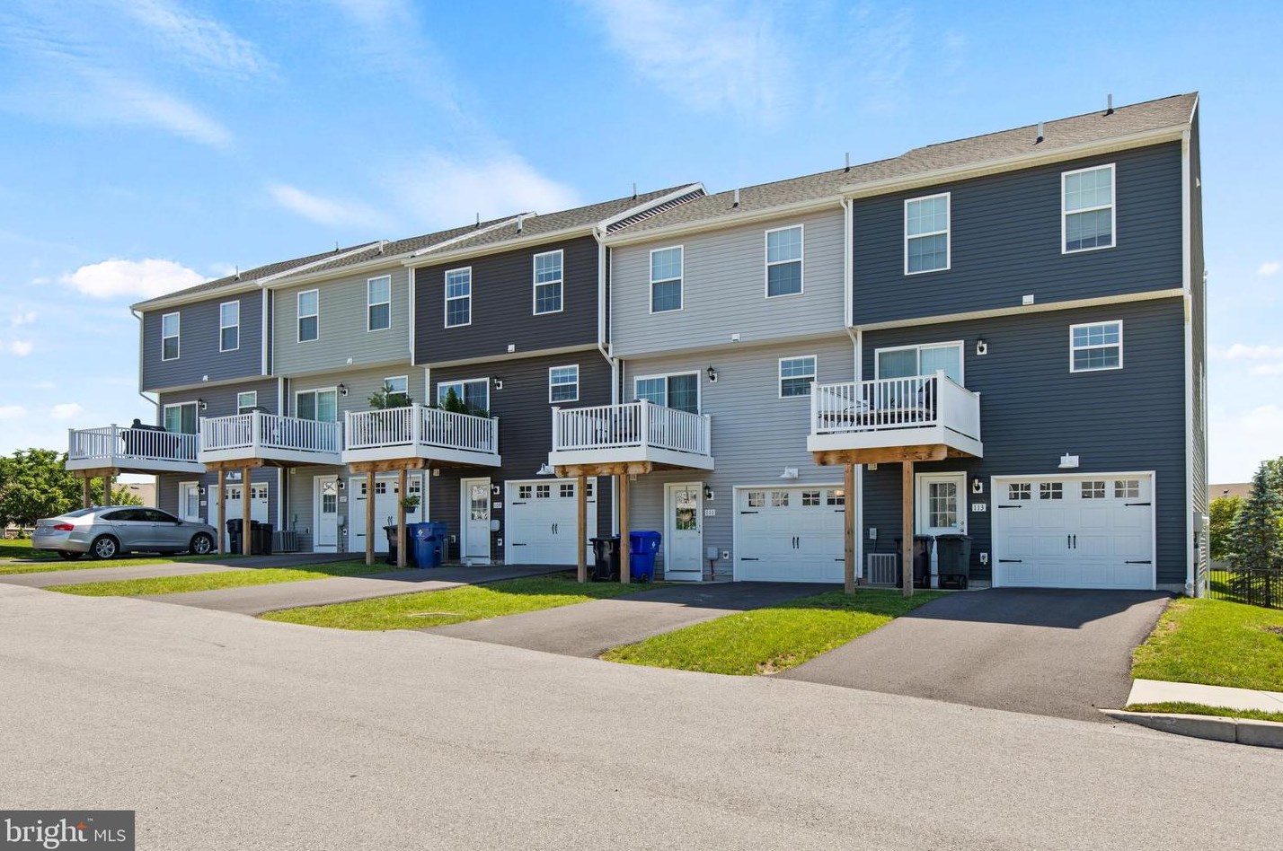 1201 Walnut Bottom Rd, Carlisle PA  17015-7688 exterior