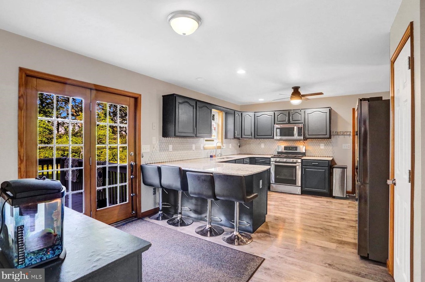 18 Arlington Dr, Carlisle PA 17015-3192 exterior