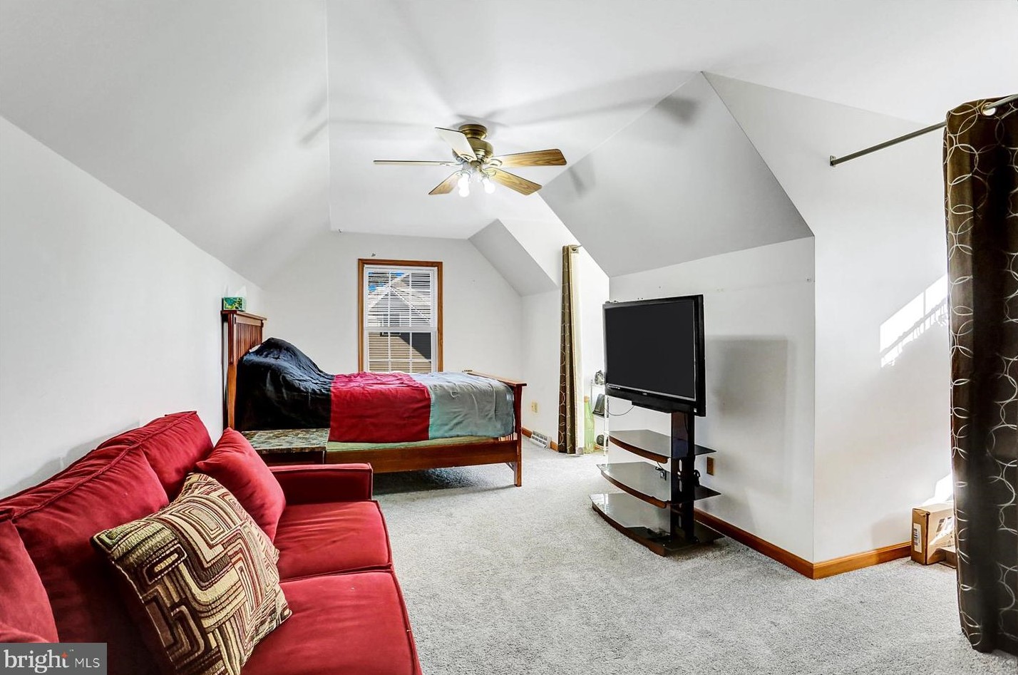 18 Arlington Dr, Carlisle PA 17015-3192 exterior