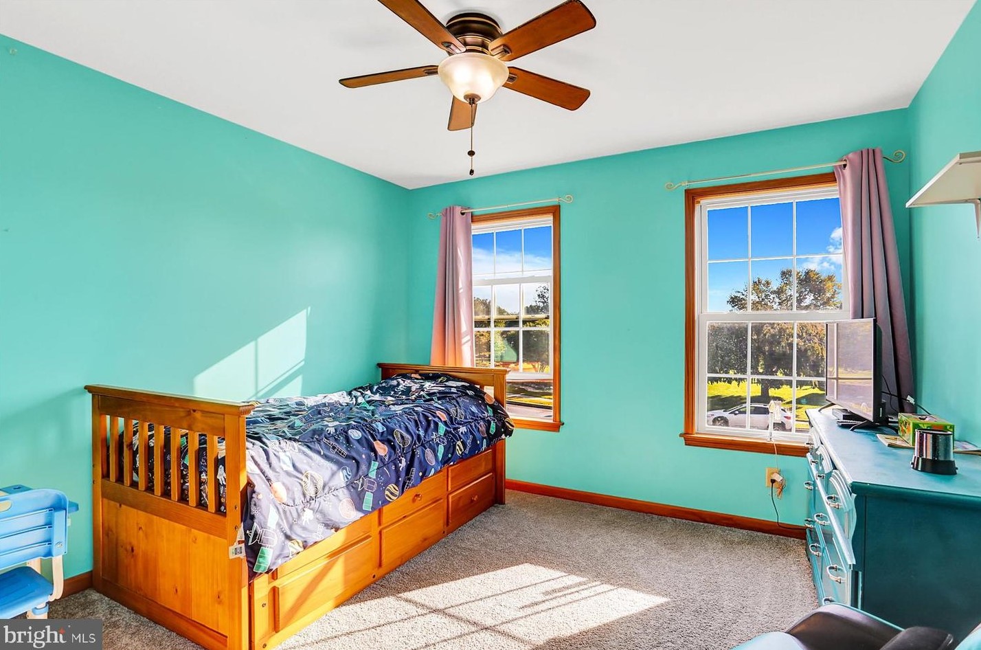 18 Arlington Dr, Carlisle PA 17015-3192 exterior