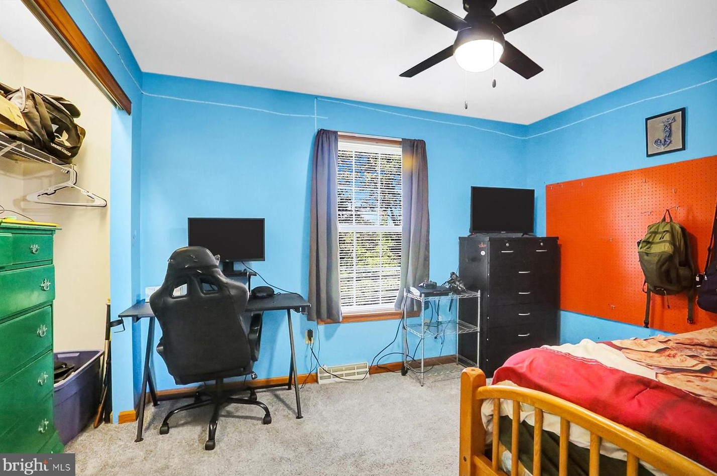 18 Arlington Dr, Carlisle PA 17015-3192 exterior