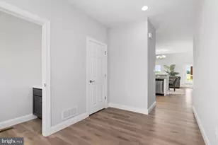 670 Brittany Dr, Mechanicsburg, PA 17055 - Photo 4