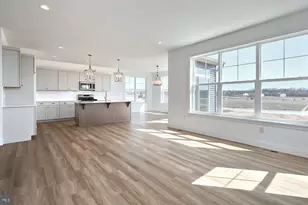 610 Estate Dr, Mechanicsburg, PA 17055 - Photo 2