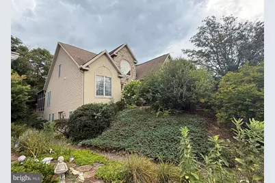 1601 Cobble Court, New Cumberland, PA 17070 - Photo 2