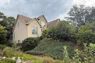 1601 Cobble Ct, New Cumberland, PA 17070 - Photo 2