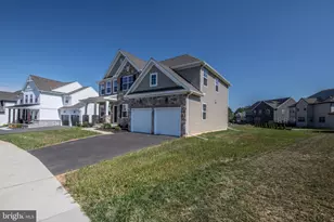 32 Pamela Dr, Mechanicsburg, PA 17050 - Photo 2