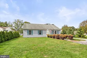 21 Skyport Rd, Mechanicsburg, PA 17050 - Photo 1
