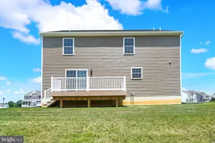 75 Bennington Wy, Carlisle, PA 17013 - Photo 2