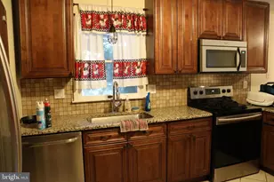 815 Appletree Ln, Mechanicsburg, PA 17050 - Photo 2