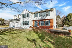 645 W 1st St, Boiling Springs, PA 17007 - Photo 2