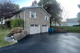 240 Harvest Dr, Carlisle, PA 17013 - Photo 6