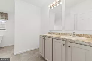 22 Burke Dr, Shippensburg, PA 17257 - Photo 14