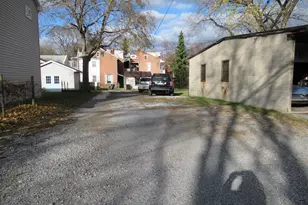 152 W South St, Carlisle, PA 17013 - Photo 24