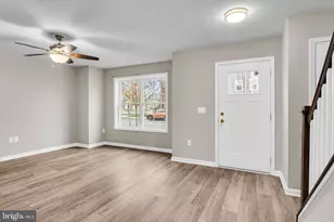 648 N College St, Carlisle, PA 17013 - Photo 8