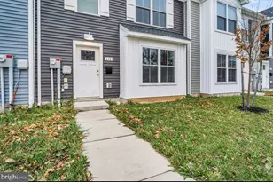 648 N College St, Carlisle, PA 17013 - Photo 2