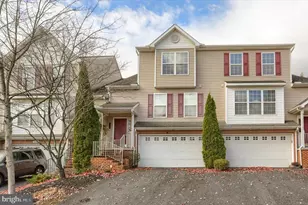 1147 Cross Creek Dr, Mechanicsburg, PA 17050 - Photo 2