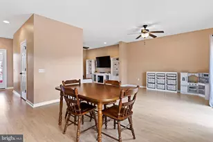 1110 Shannon Ln, Carlisle, PA 17013 - Photo 12