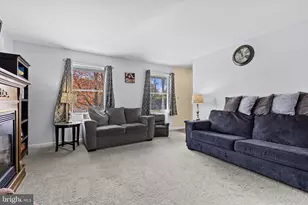 15 Pine Ridge Cir, Enola, PA 17025 - Photo 2