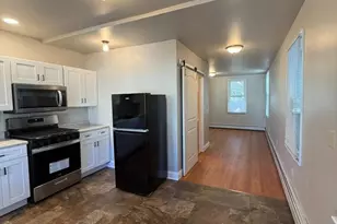 131 & 131 1/2 W King St, Shippensburg, PA 17257 - Photo 16