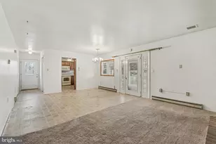 7131 Salem Park Cir, Mechanicsburg, PA 17050 - Photo 8