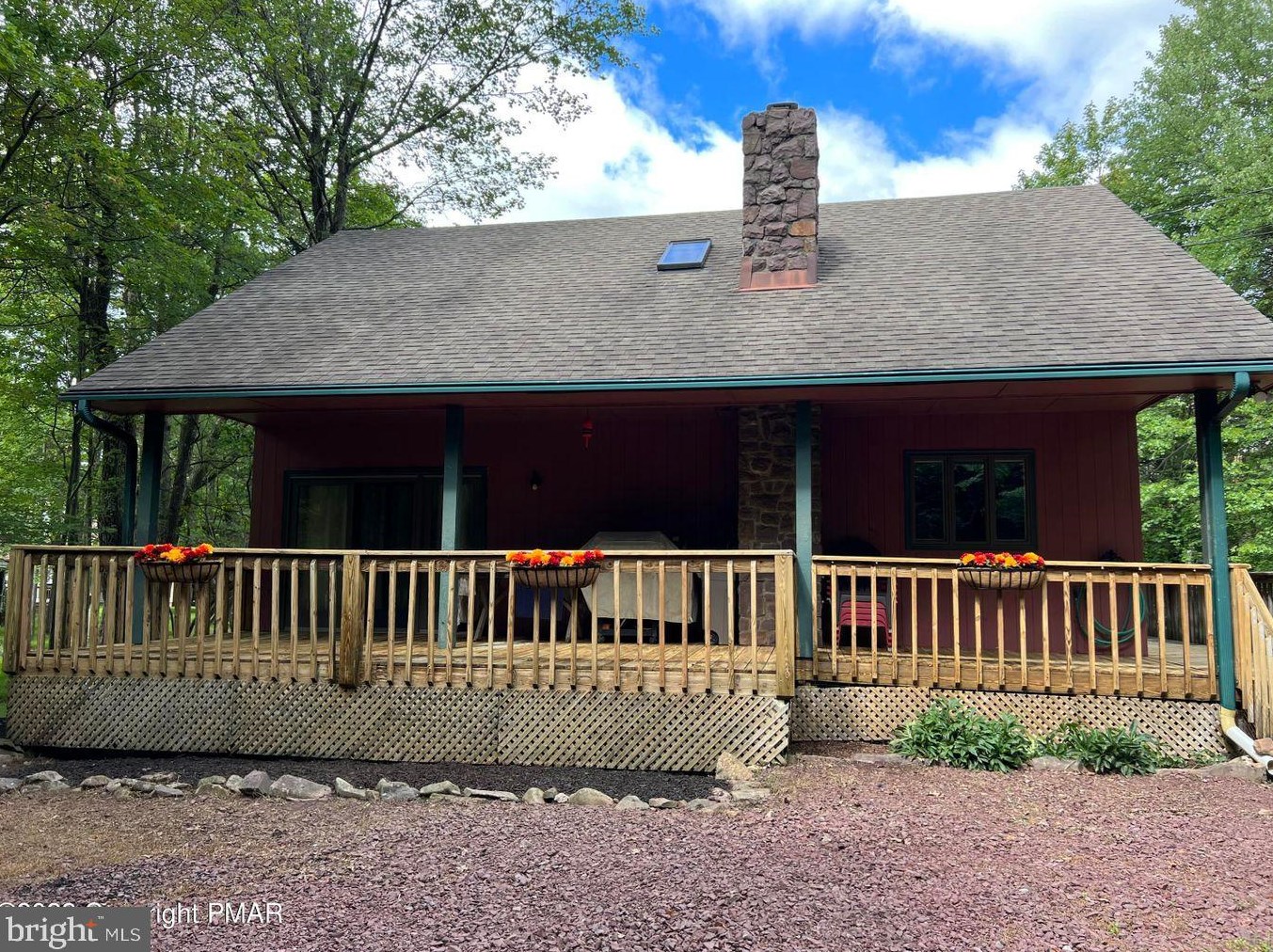 52 Estates Dr, Lake Harmony, PA 18624