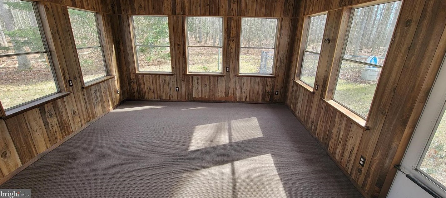 680 N Lehigh Gorge Dr, Weatherly, PA 18255