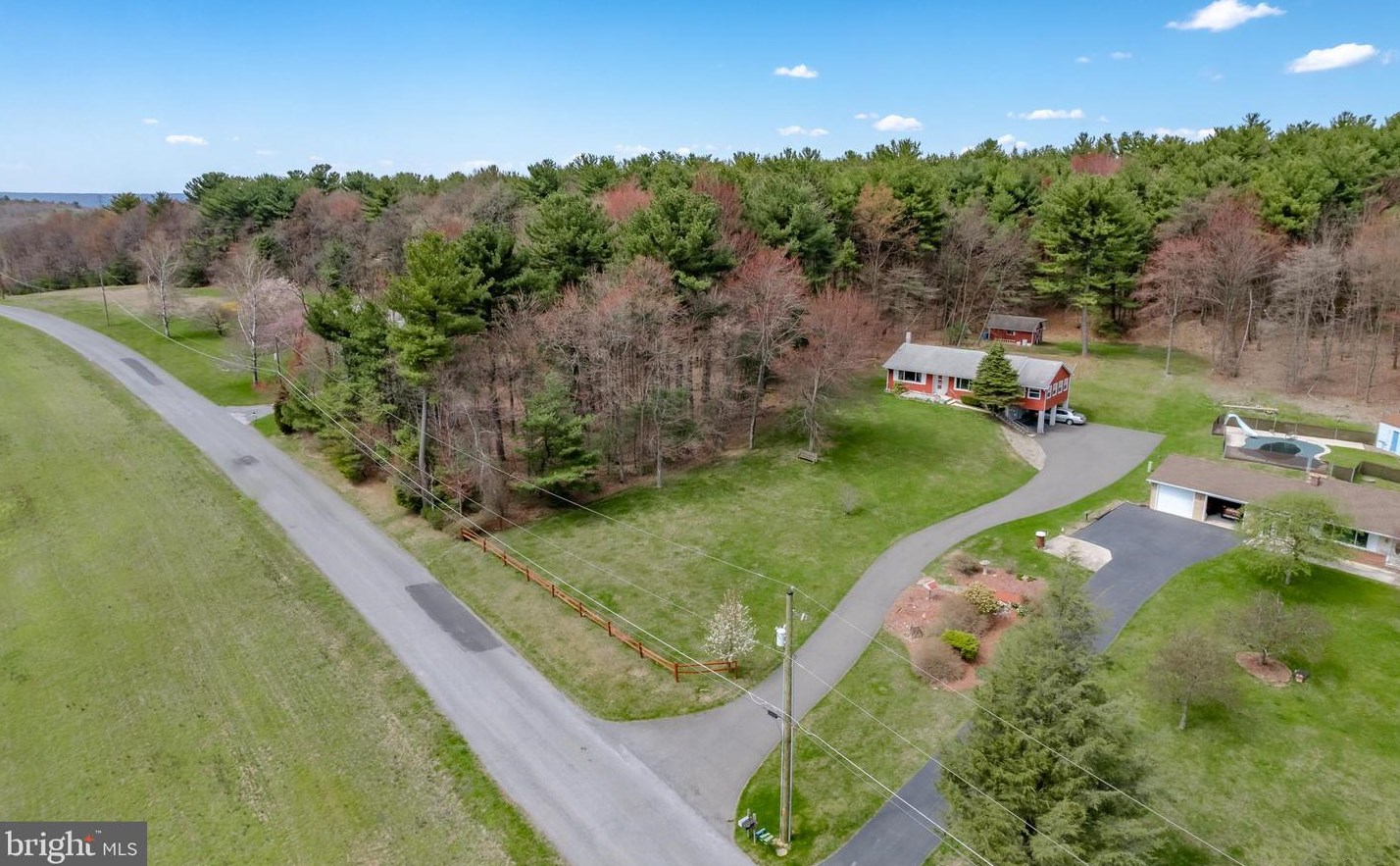 390 Briar St, Palmerton, PA 18071