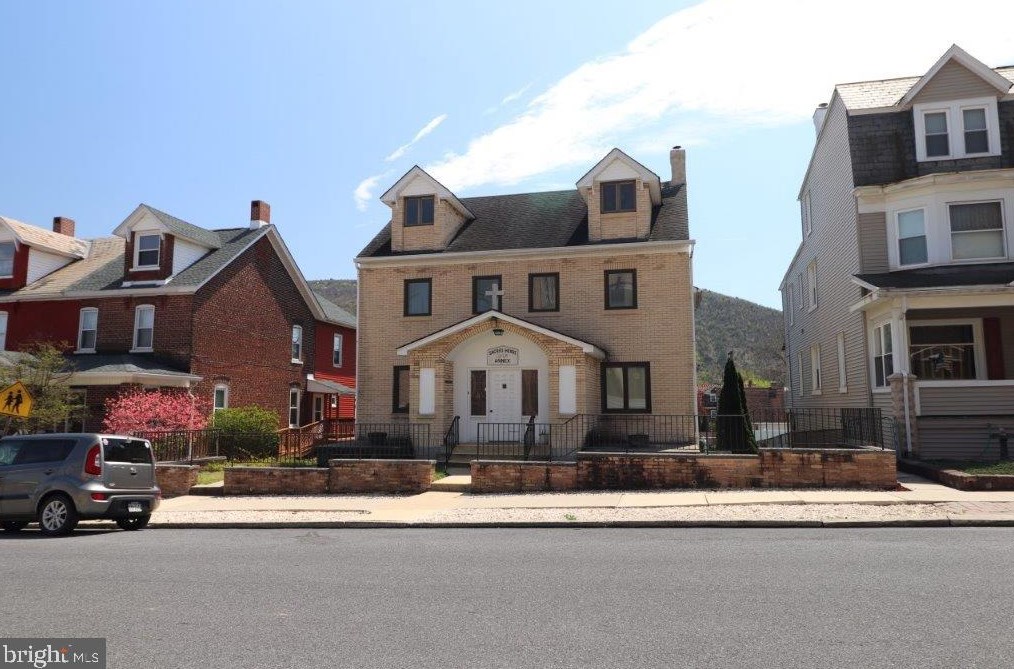 252 Lafayette Ave, Palmerton, PA 18071