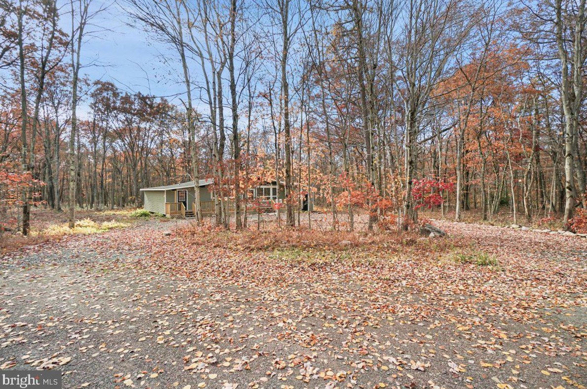10 Cherry Ln, Jim Thorpe, PA 18229