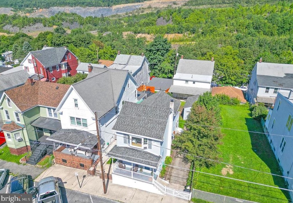 235 W Ridge St, Lansford, PA 18232