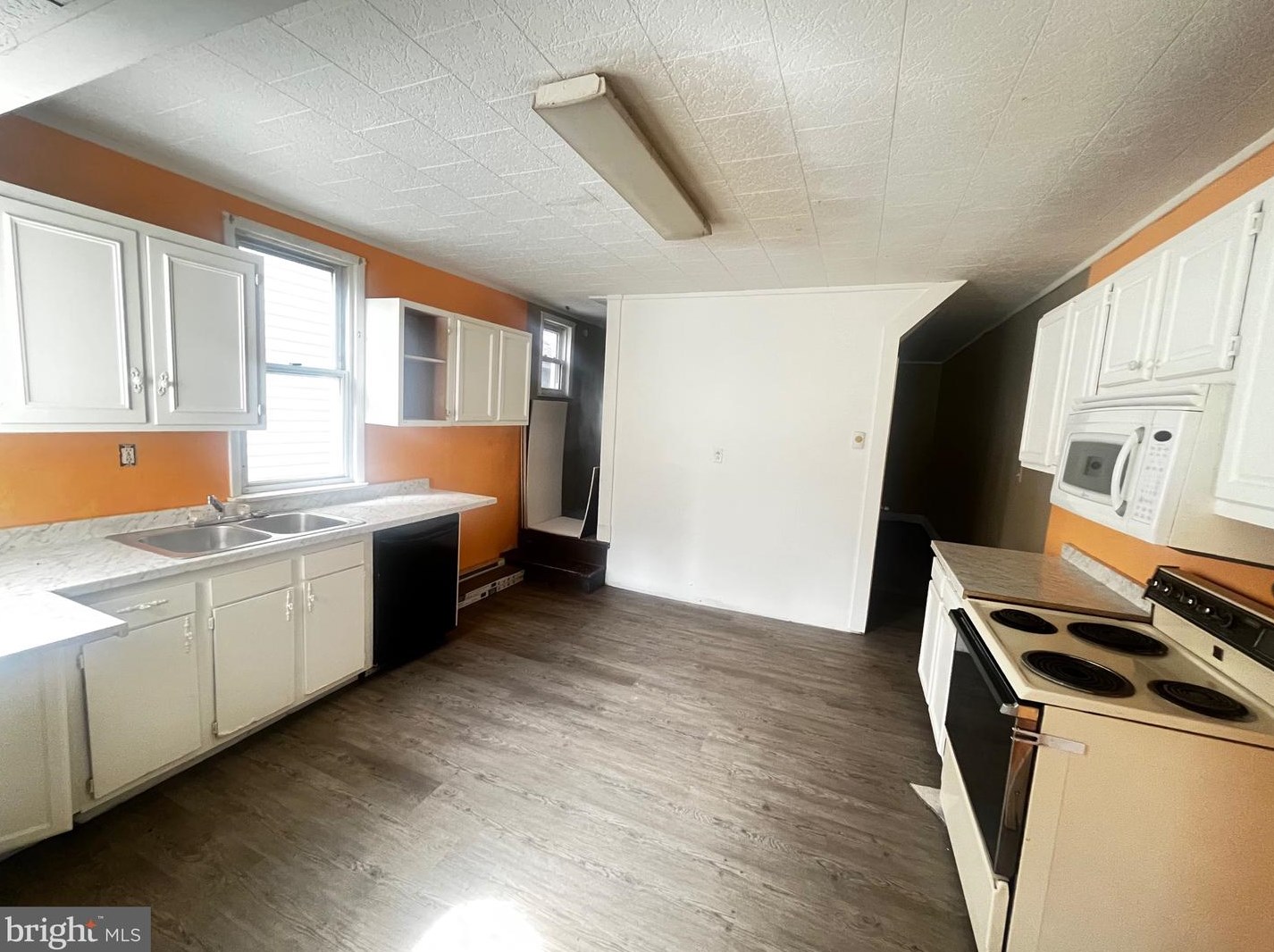328 Bertsch St, Lansford, PA 18232-2110