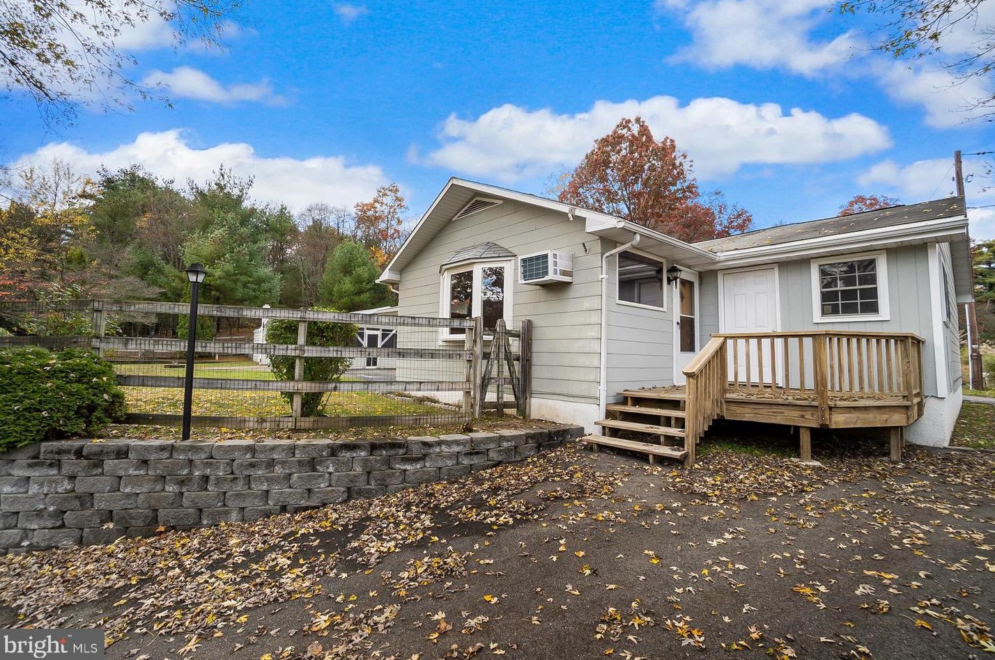 3940 Fireline Rd, Palmerton, PA 18071