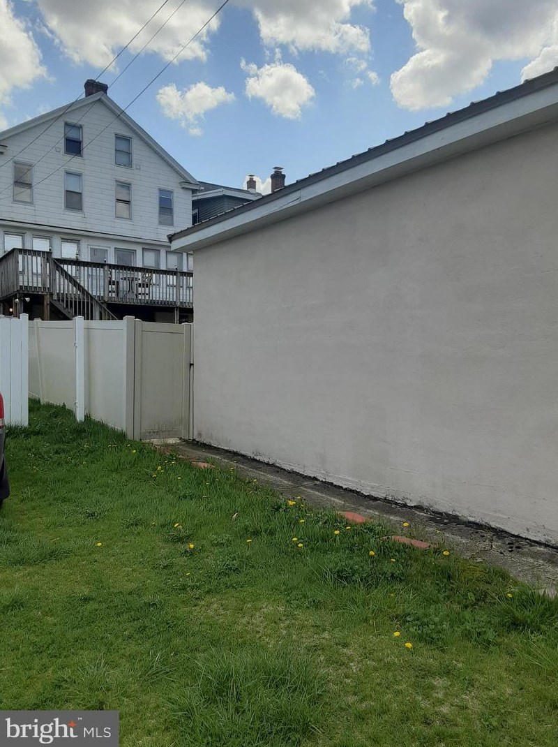 68 Fell St, Summit Hill PA  18250-1203 exterior