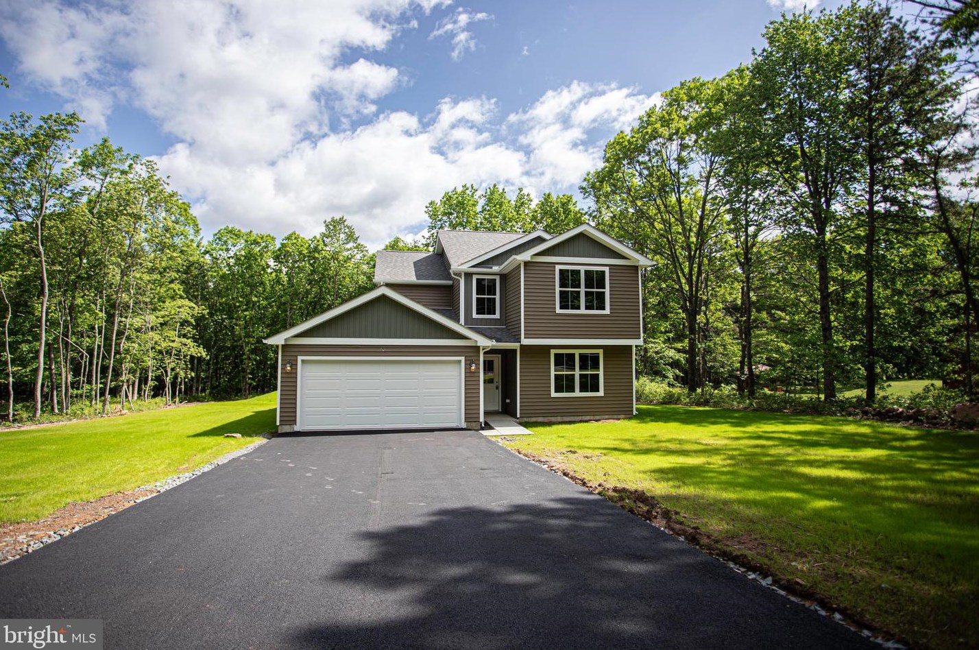 63 Fawn Rd, Jim Thorpe, PA 18229-2721