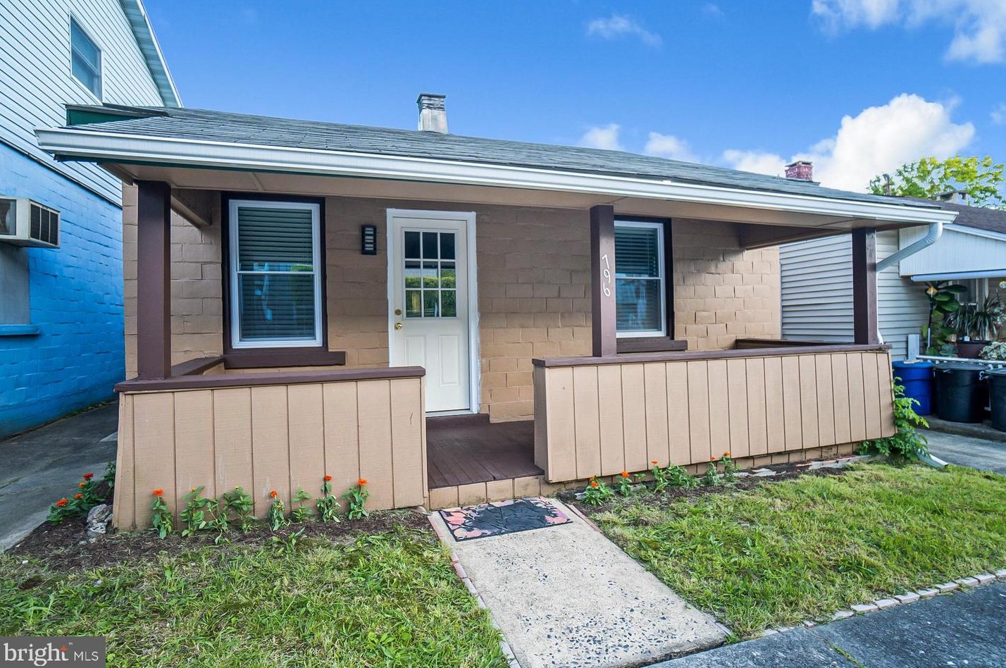 796 Edgemont Ave, Palmerton, PA 18071-1123