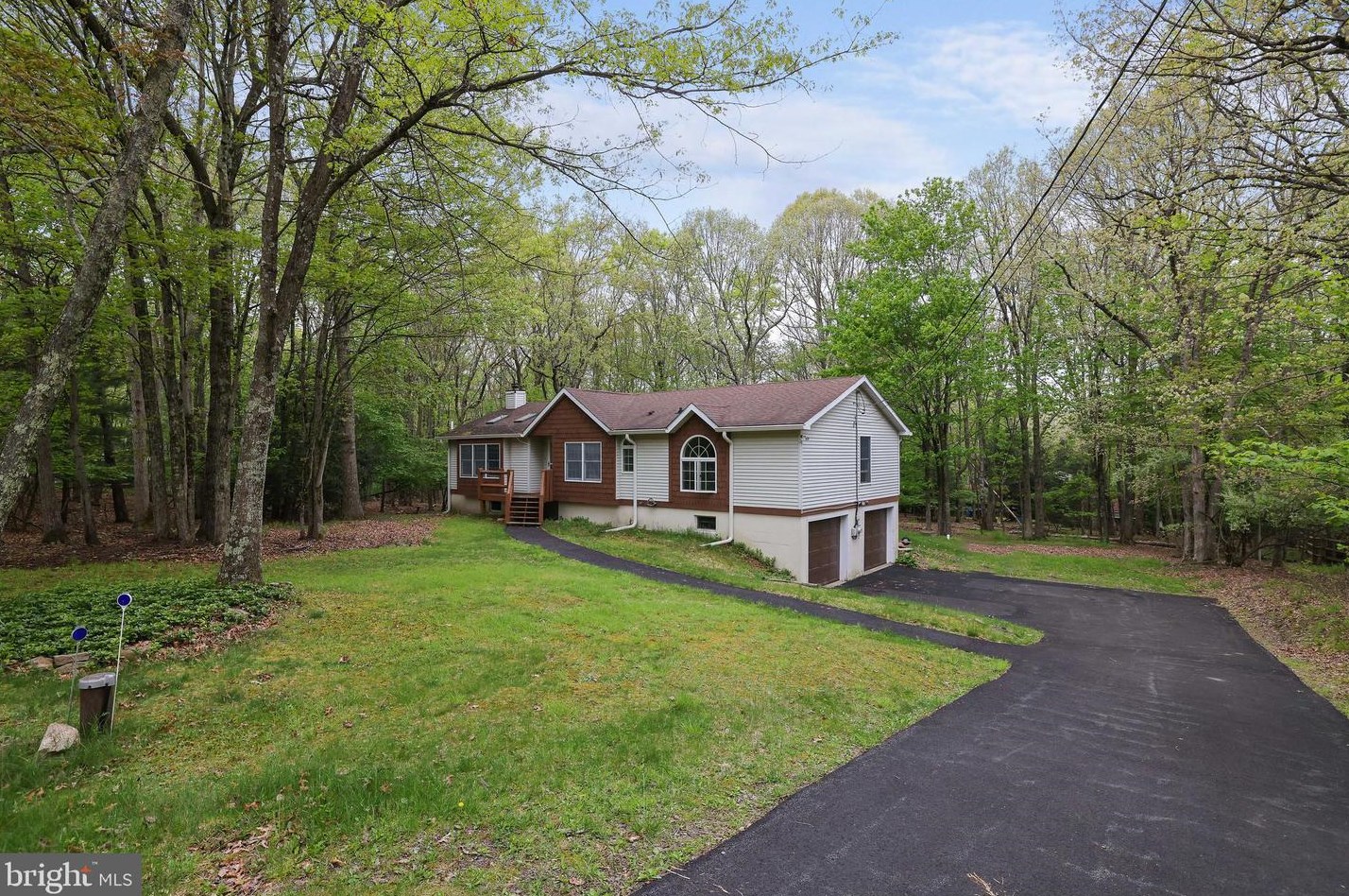 15 White Oak Dr, Jim Thorpe, PA 18229