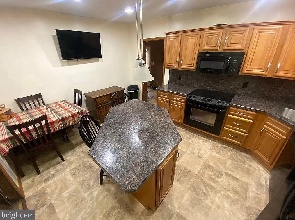 232 Bertsch St, Lansford PA  18232-2105 exterior