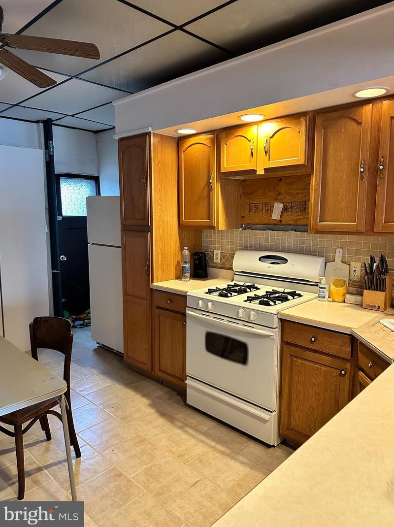 26 W Ludlow St, Summit Hill, PA 18250
